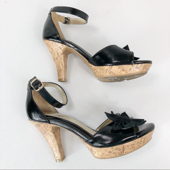 Euro Soft by Soft with flower design front sz 6.5 - Picture 4 of 8